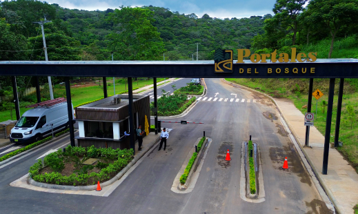 Portales Del Bosque